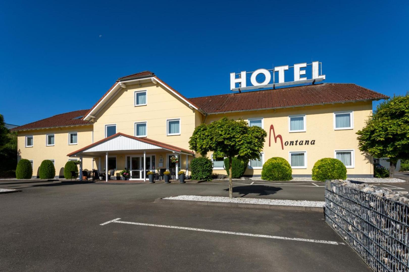 Hotel Montana Diemelstadt Exterior photo