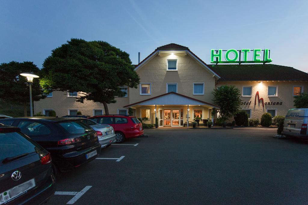 Hotel Montana Diemelstadt Exterior photo